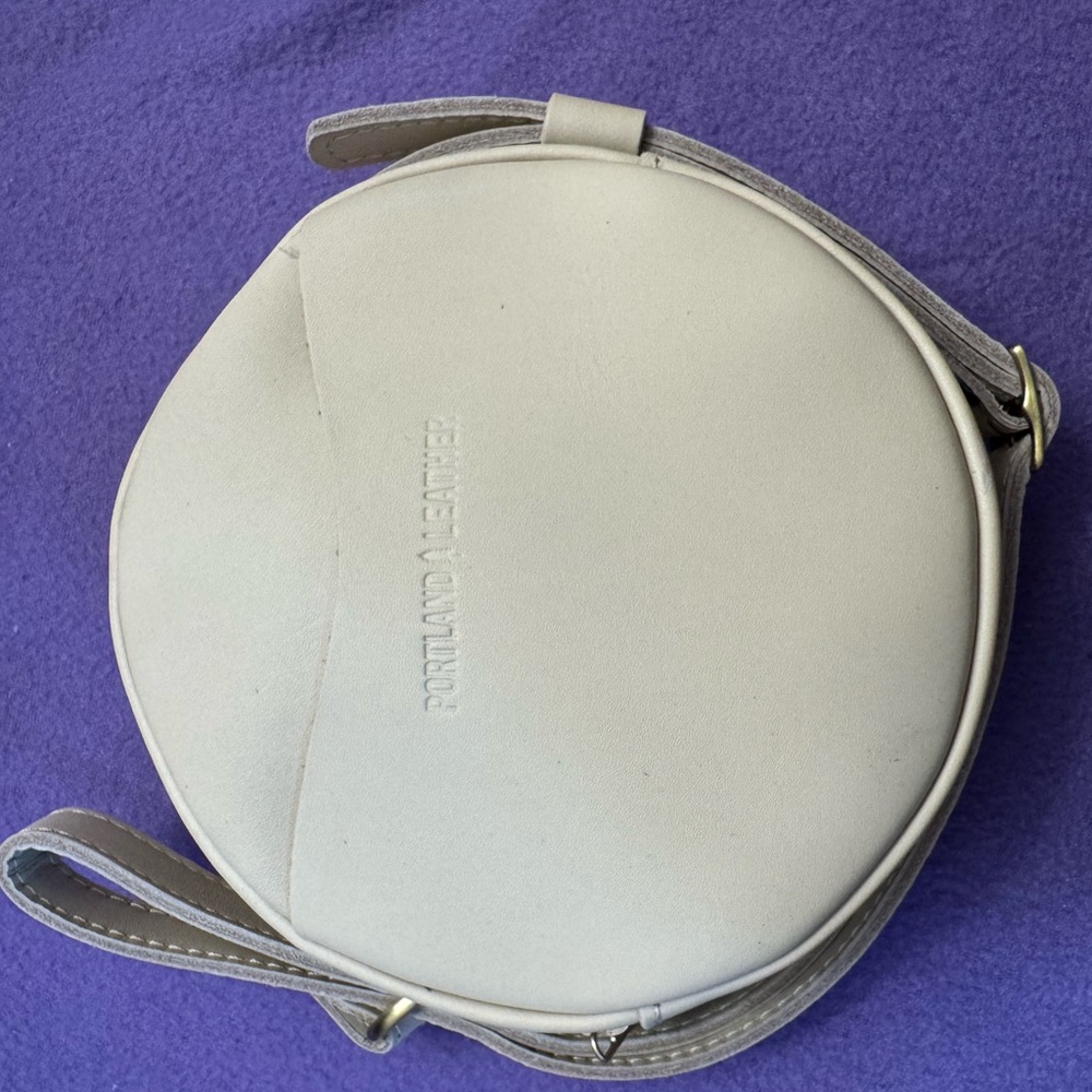 Portland Leather Bone Circle Crossbody Bag